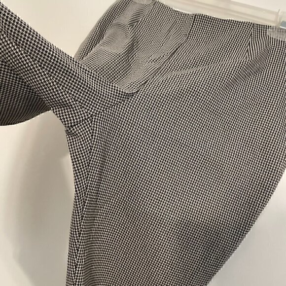 CALVIN KLEIN White Black Houndstooth Pull On Elastic Cropped ? Tapered Leg Pants - Picture 7 of 14